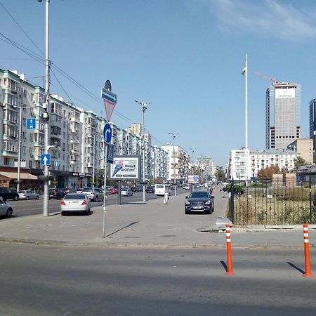 Двухкомнатная Вид На Дворец Украина Kiev Luaran gambar